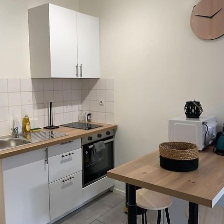 Jolie Studio En Centre Ville Шатору Экстерьер фото