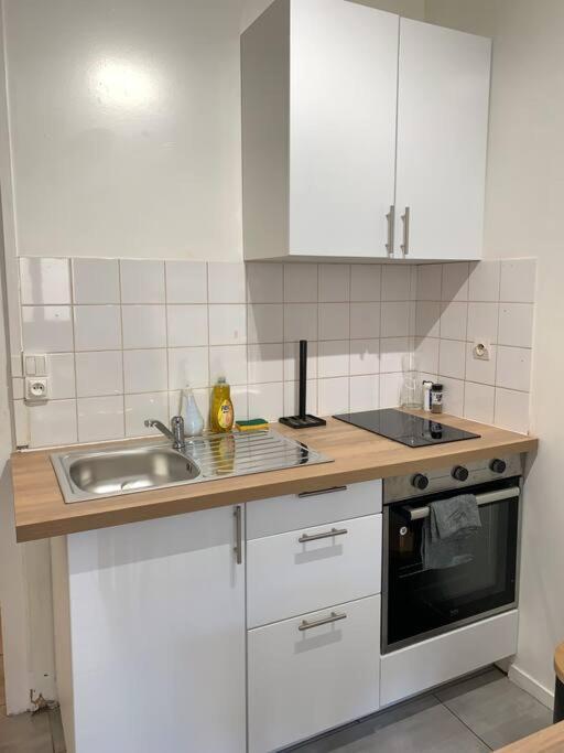 Jolie Studio En Centre Ville Шатору Экстерьер фото
